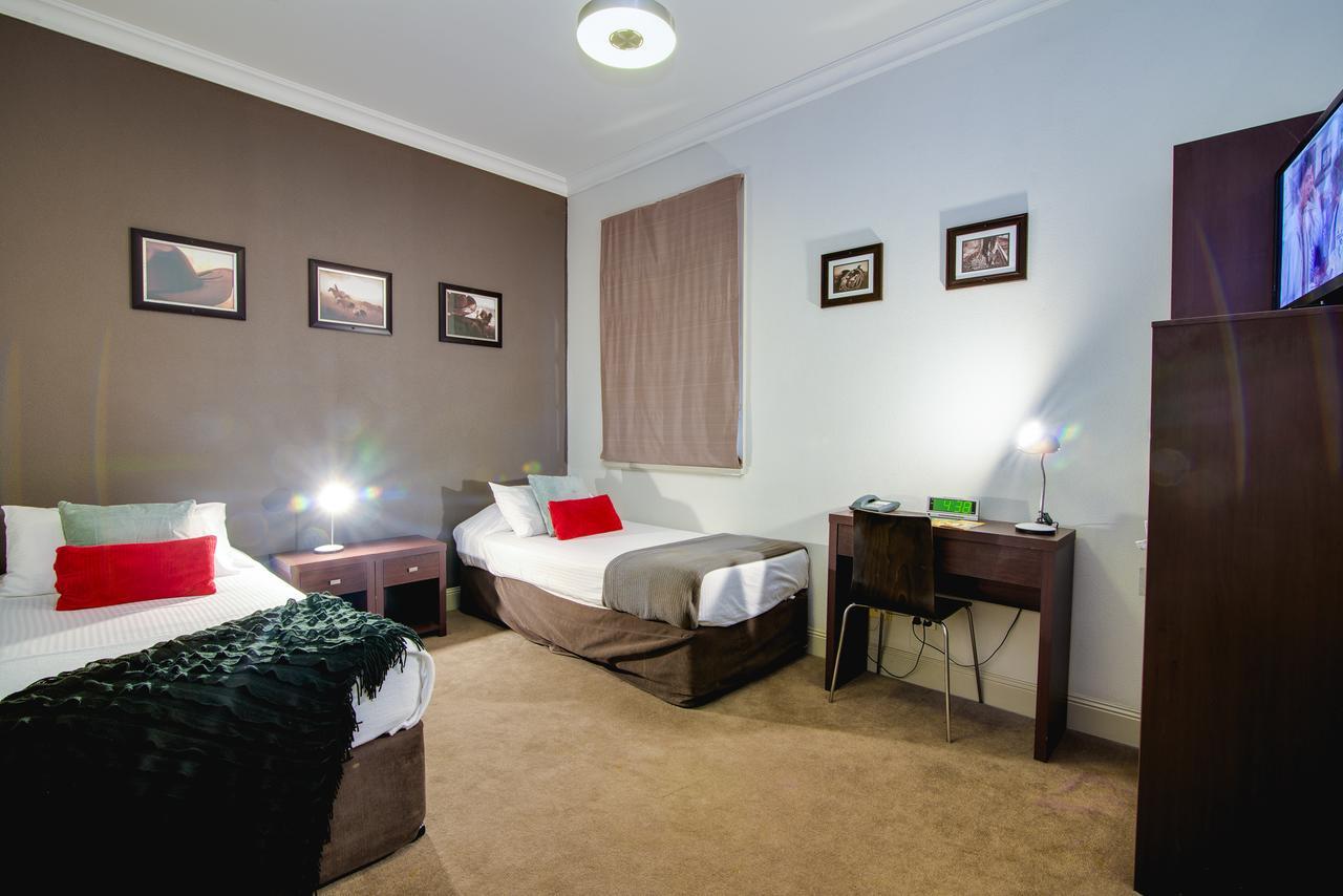 Royal Hotel Гимпи Экстерьер фото